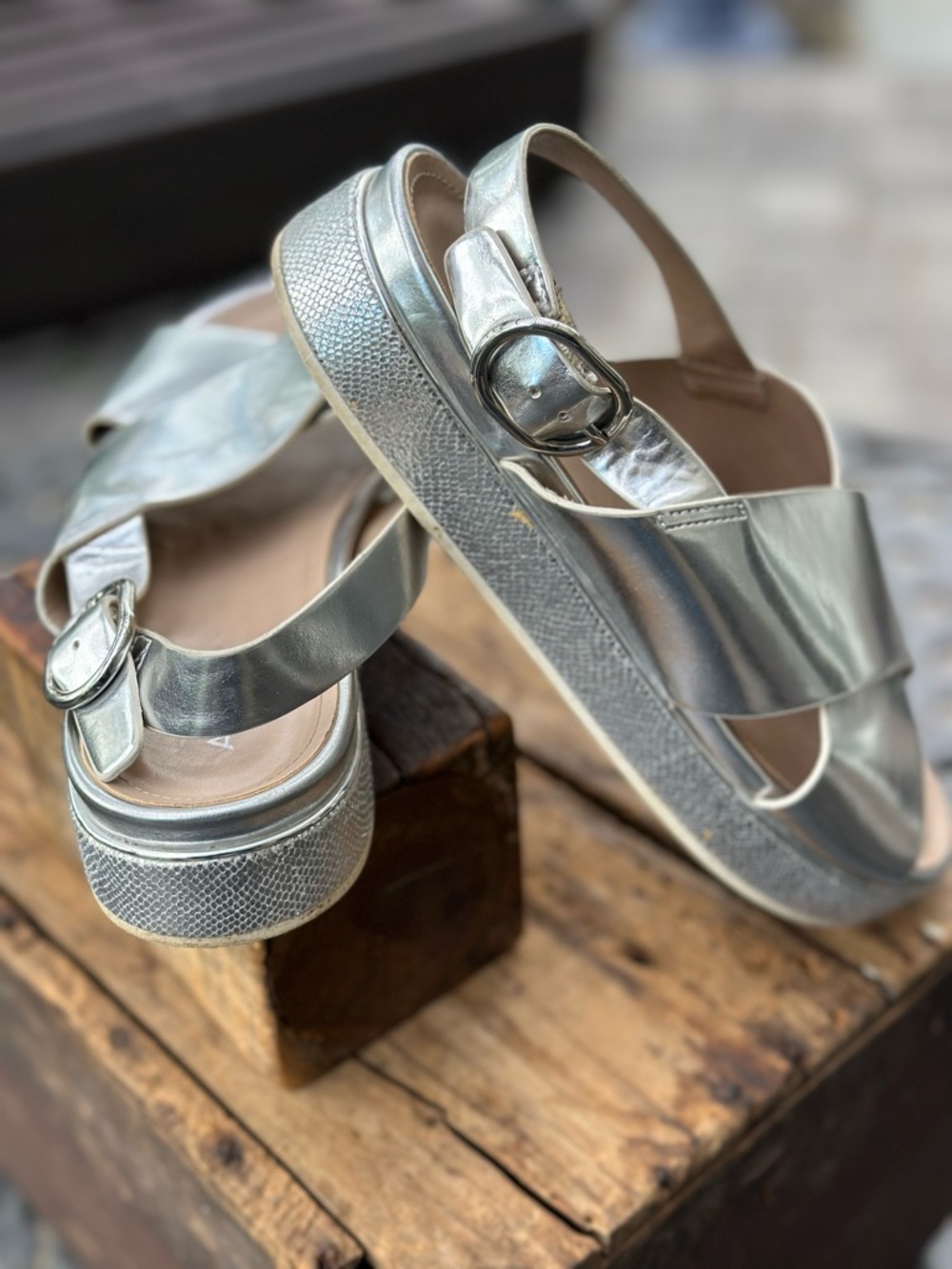 ALDO Metallic Silver Platform Sandals Criss Cross Slingback Summer Shoes - Picture 4 of 10